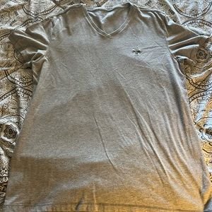 American Eagle Men’s V-Neck T-Shirt / Color: Grey / Size: Large / Used